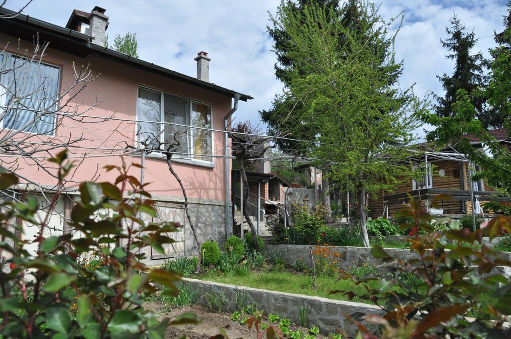 Holiday Home Vilata Kŭrdzhali Buitenkant foto